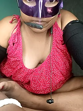 mimi87hoty online show from August 4, 4:02 pm