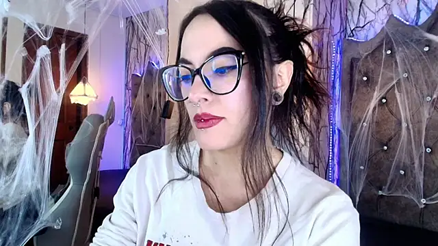 Zami Escobar of online show from October 16, 7:16 pm