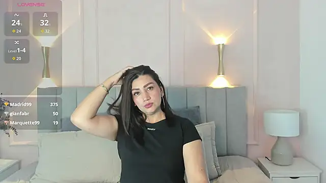 victoria bourne online show from June 18, 7:08 pm