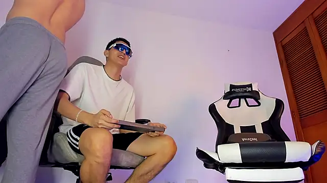 sotooliver3 online show from October 24, 9:22 pm