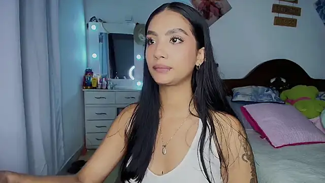 Snapshot of mia_yireth chatting on October 14, 12:24 am mia yireth online show from October 14, 12:24 am