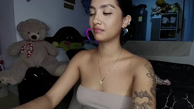 Snapshot of mia_yireth chatting on September 26, 2:53 am mia yireth online show from September 26, 2:53 am