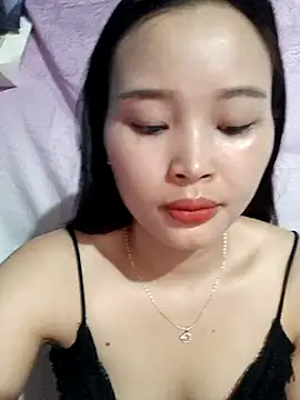 Lili lovely online show from November 8, 2:05 am