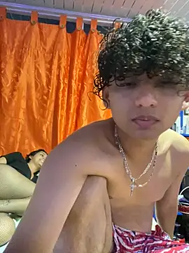 Nezuko-uWux online show from October 29, 4:39 am