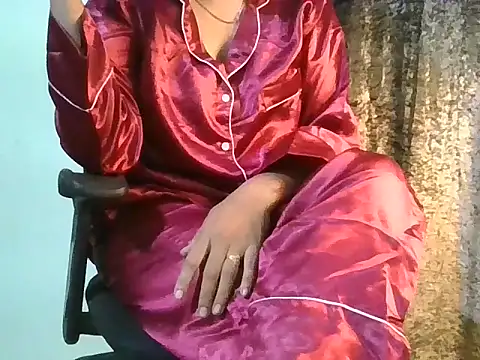 Roshani hoty online show from December 18, 5:18 pm