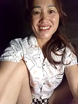 Snapshot of Fienjr chatting on October 9, 8:57 pm Fienjr online show from October 9, 8:57 pm