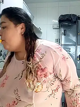 curvy diva  online show from November 29, 1:04 pm