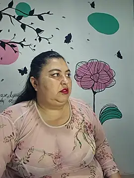 curvy diva  online show from October 17, 12:08 pm