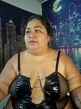curvy diva  online show from May 14, 10:32 am