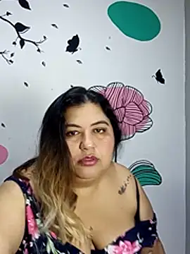 curvy diva  online show from October 23, 12:33 pm