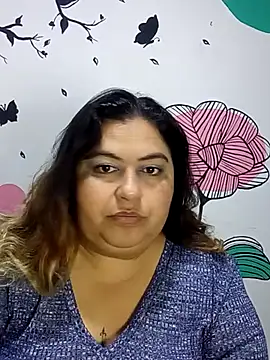 curvy diva  online show from October 9, 11:14 am