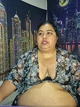 curvy diva  online show from May 6, 11:47 am