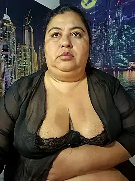 curvy diva  online show from May 8, 12:08 pm