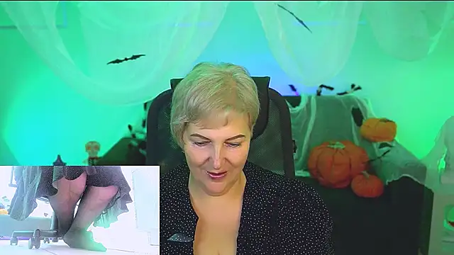 MaryMogan online show from October 21, 4:16 am