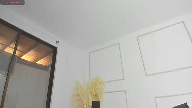 Emilywillis8 online show from November 3, 1:37 pm