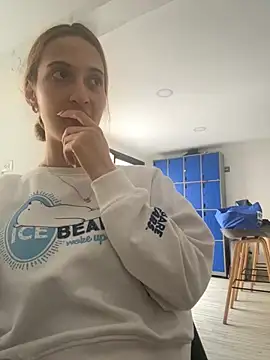 Snapshot of Emilywillis8 chatting on October 18, 1:14 pm Emilywillis8 online show from October 18, 1:14 pm