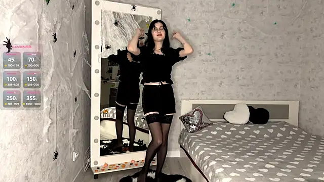 FakeLamb online show from November 2, 9:29 pm