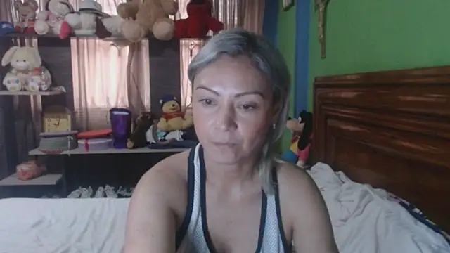  Charlize theron  online show from January 6, 9:18 pm