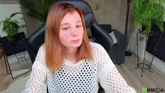 Snapshot of EllinEverly chatting on September 9, 9:14 pm EllinEverly online show from September 9, 9:14 pm