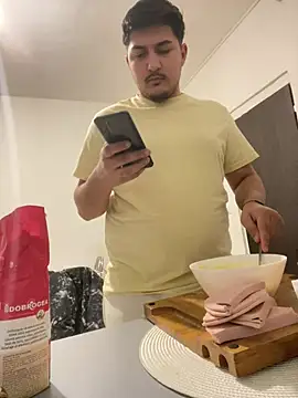 mixedcouplee69 online show from April 1, 6:49 pm
