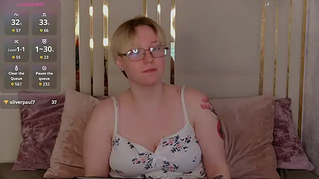 AlexandraGreen online show from May 15, 10:56 pm