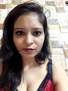 QUEEN-ADITI online show from November 29, 5:39 pm