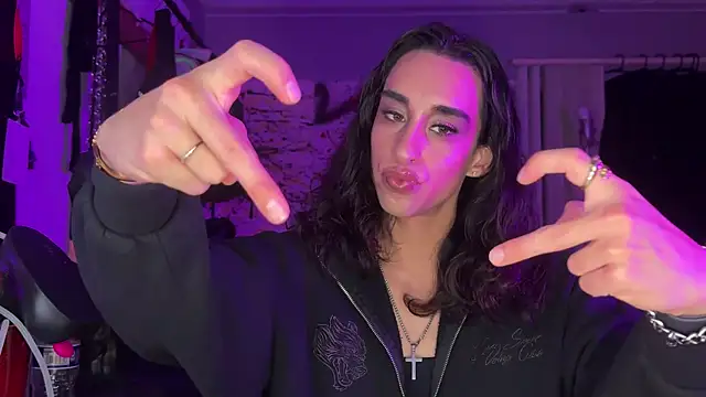 xoFrankie online show from November 11, 3:24 am