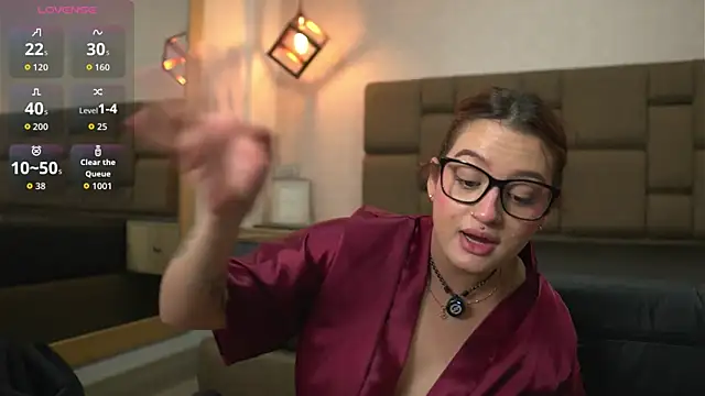Julieth Rojas online show from July 1, 10:26 am