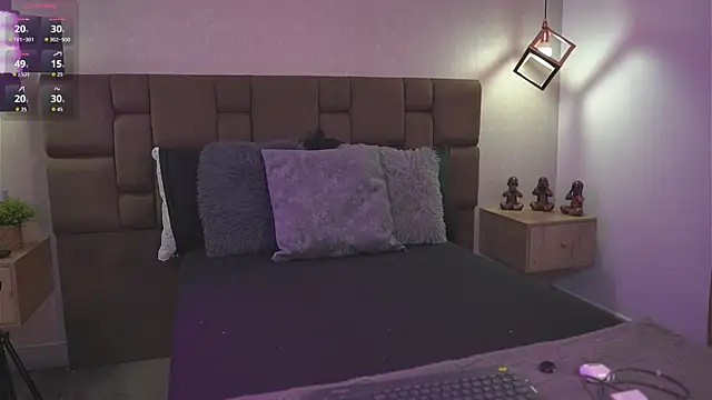 Julieth Rojas online show from April 28, 4:27 am