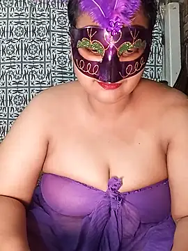 Tanisha-Chy online show from July 14, 7:07 pm