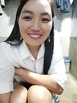 Snapshot of susu-00 chatting on October 4, 6:19 am susu-00 online show from October 4, 6:19 am