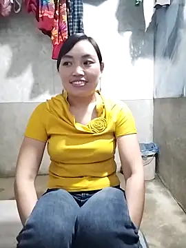 Snapshot of susu-00 chatting on October 3, 6:18 am susu-00 online show from October 3, 6:18 am
