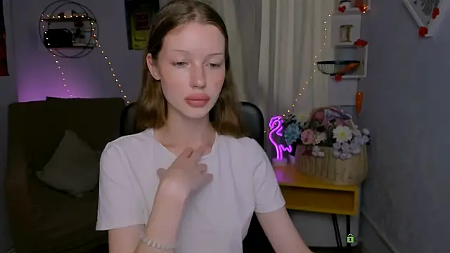 khloebeauty online show from June 23, 12:14 pm