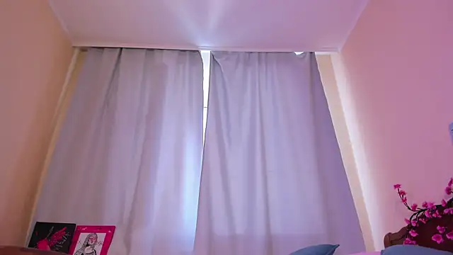 Chloeee4200 online show from June 21, 1:26 pm