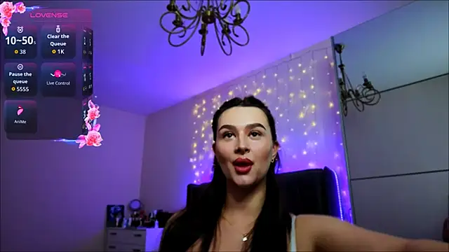 Veronica Larsson online show from June 28, 8:59 pm