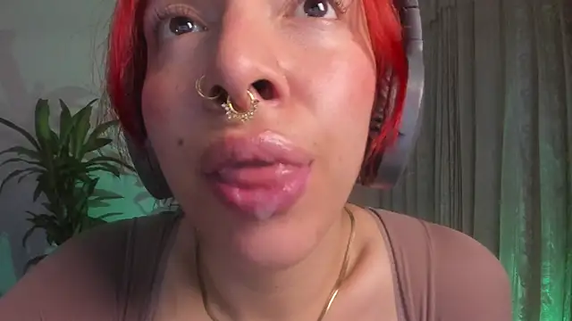 bri von dhara   online show from October 18, 5:04 pm