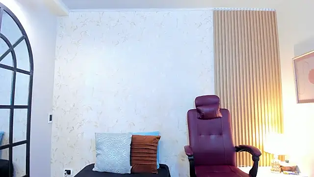 aliceandsia online show from February 2, 7:35 pm