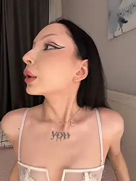 Lina Thornton  online show from May 18, 4:13 pm