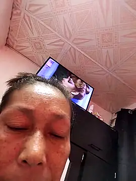 Naomi-Mature online show from November 19, 11:10 am