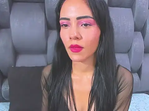 valerythompsonper online show from January 16, 9:00 pm