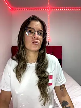 Snapshot of Allison_Bailey chatting on October 15, 6:10 pm Allison Bailey online show from October 15, 6:10 pm
