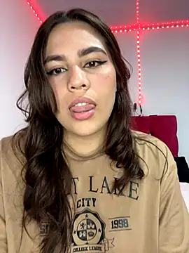 Snapshot of Allison_Bailey chatting on October 18, 10:00 pm Allison Bailey online show from October 18, 10:00 pm