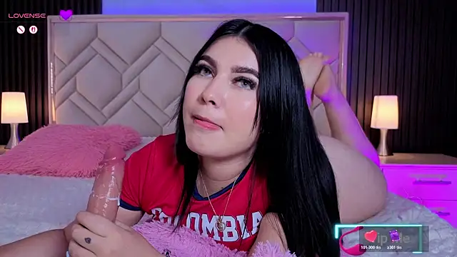 MiaaFarrel online show from March 7, 7:54 pm