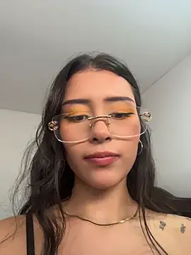 CatadeLuca online show from May 2, 4:32 pm
