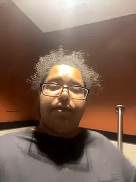 Snapshot of wishuhope4 chatting on October 15, 9:50 pm wishuhope4 online show from October 15, 9:50 pm