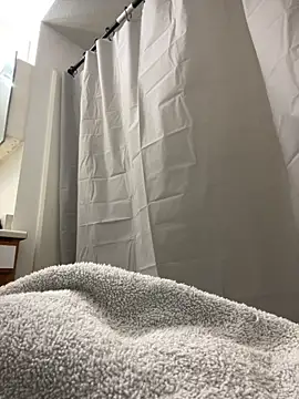 wishuhope4 online show from April 27, 9:01 pm