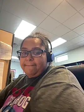 wishuhope4 online show from April 17, 9:50 pm