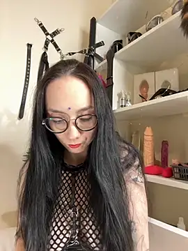 Snapshot of Jinhee_Tiny chatting on October 6, 9:04 am Jinhee Tiny online show from October 6, 9:04 am