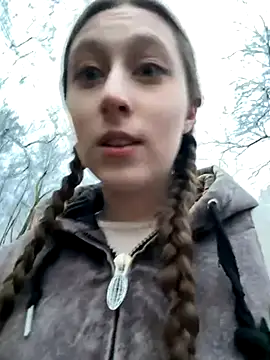 FroggyAnna online show from October 26, 2:12 pm