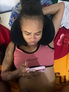 sexy-colombiana online show from May 1, 11:41 pm